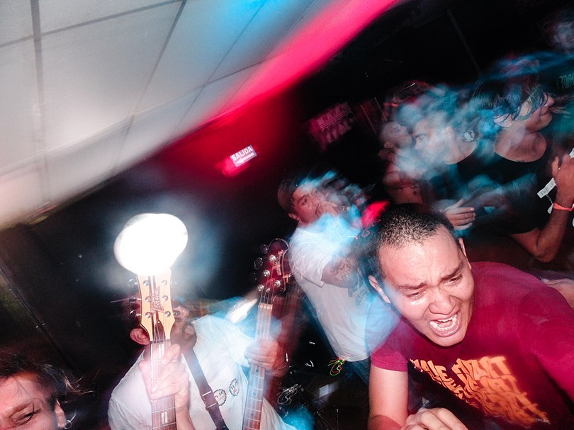 jauria_invita_al_toque_de_2step_desde_bogota_-_publico_asistente_-_fotografo_alejandro_urriago_vacioindomito.jpg