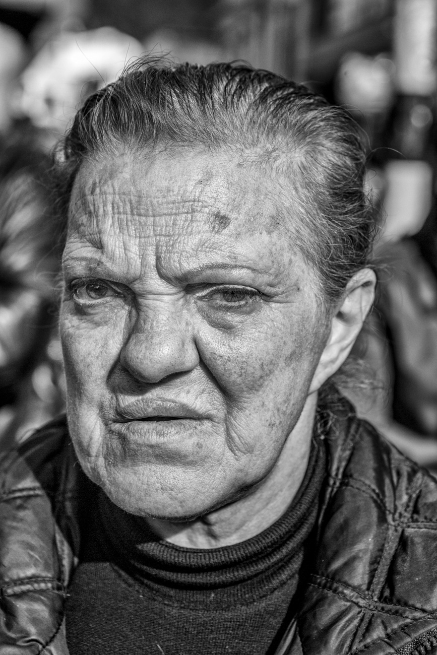 senora._extranos_en_las_esquinas-14.jpg