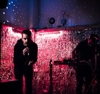  Corsini mezcla poesía contemporánea y música electrónica 