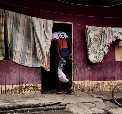 La juventud de la violencia: la fotografía de Sergio Ríos