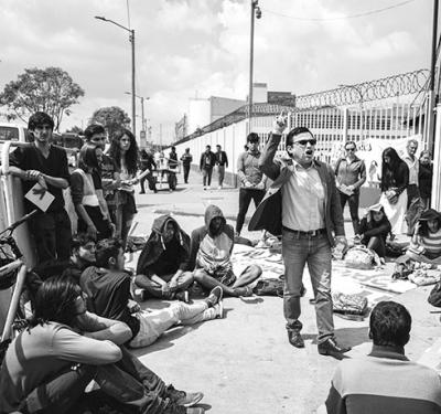 Clase a la Calle Cartel Urbano
