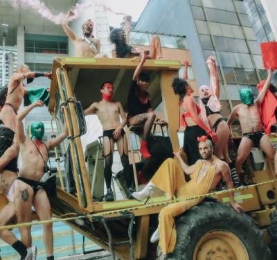 Frente de resistencia transfeminista marikón, cuerpas agitadas y dignificadas