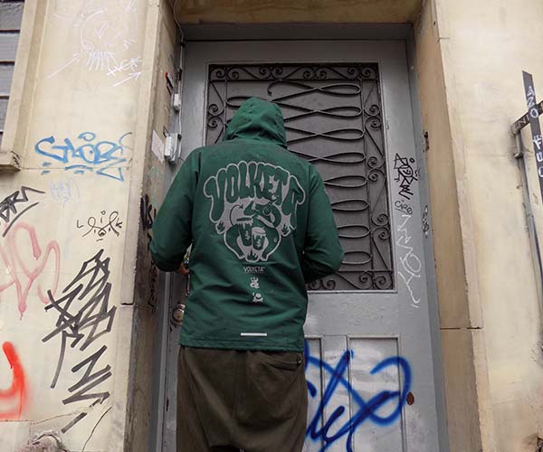 Volketa cartel urbano