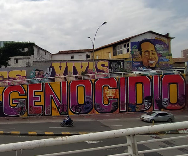 la lucha por las paredes en Cali  Cartel Urbano