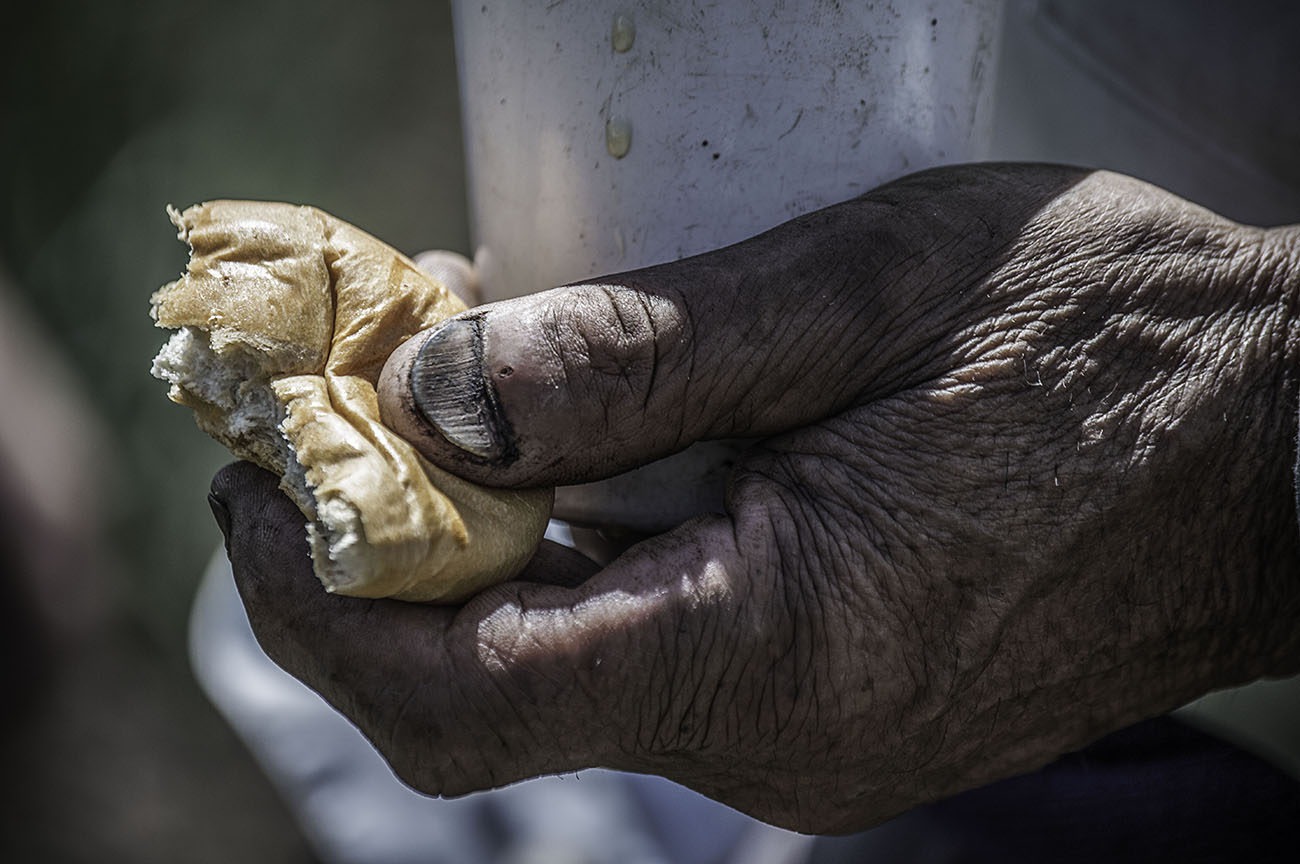 victor-es-un-campesino-colombiano-que-hace-parte-de-este-fotoensayo.jpg