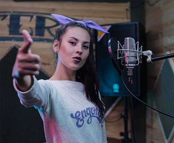 Con solo 22 años, esta MC bogotana tira rimas sin tapujo para darle un vuelco al rap colombiano, dominado por hombres.