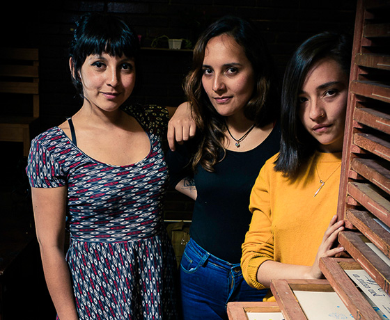 Las Histéricas, el colectivo de mujeres transmiten feminismo a punta de fanzine y serigrafía